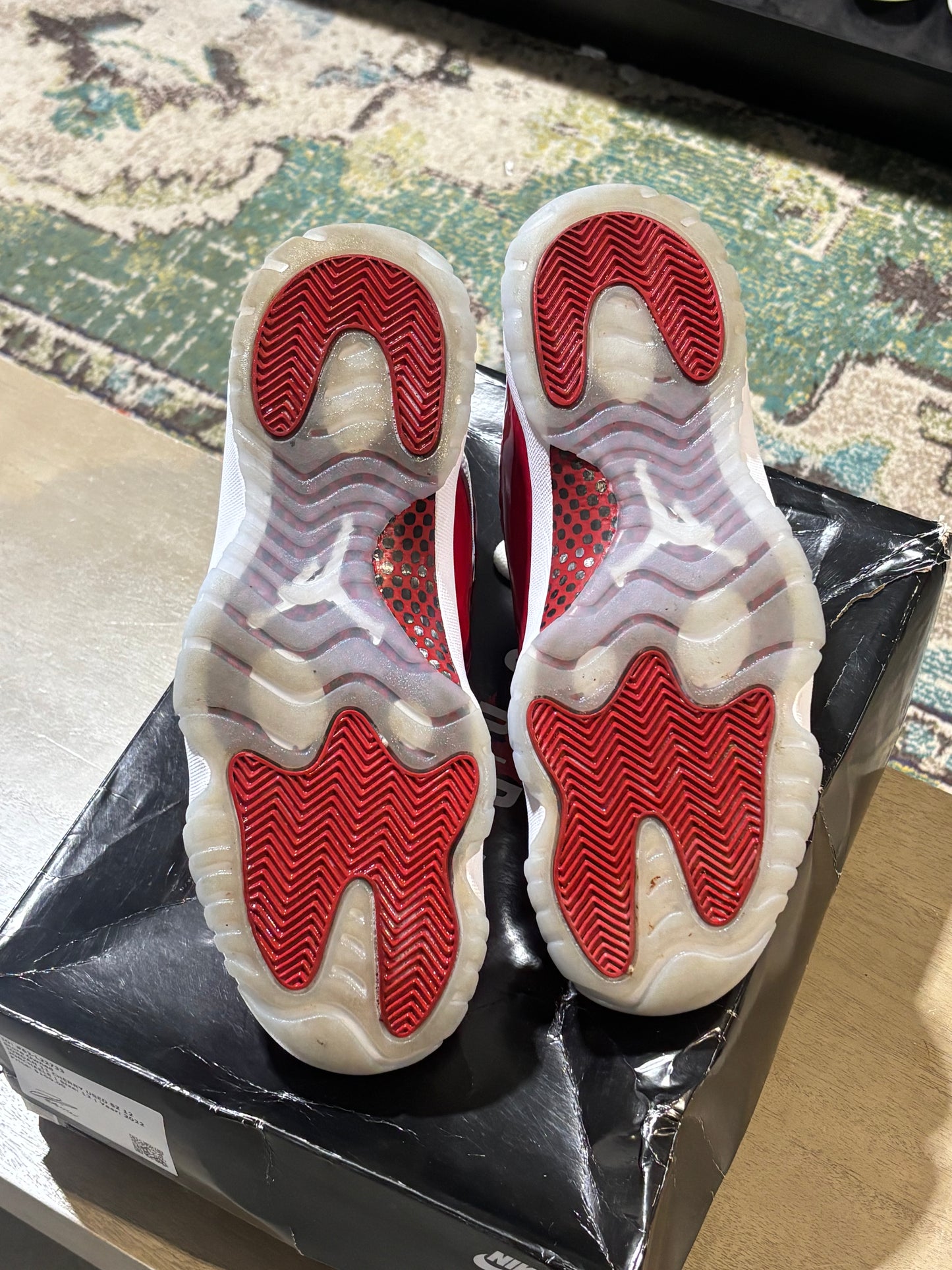 JORDAN 11 CHERRY USED SZ 12