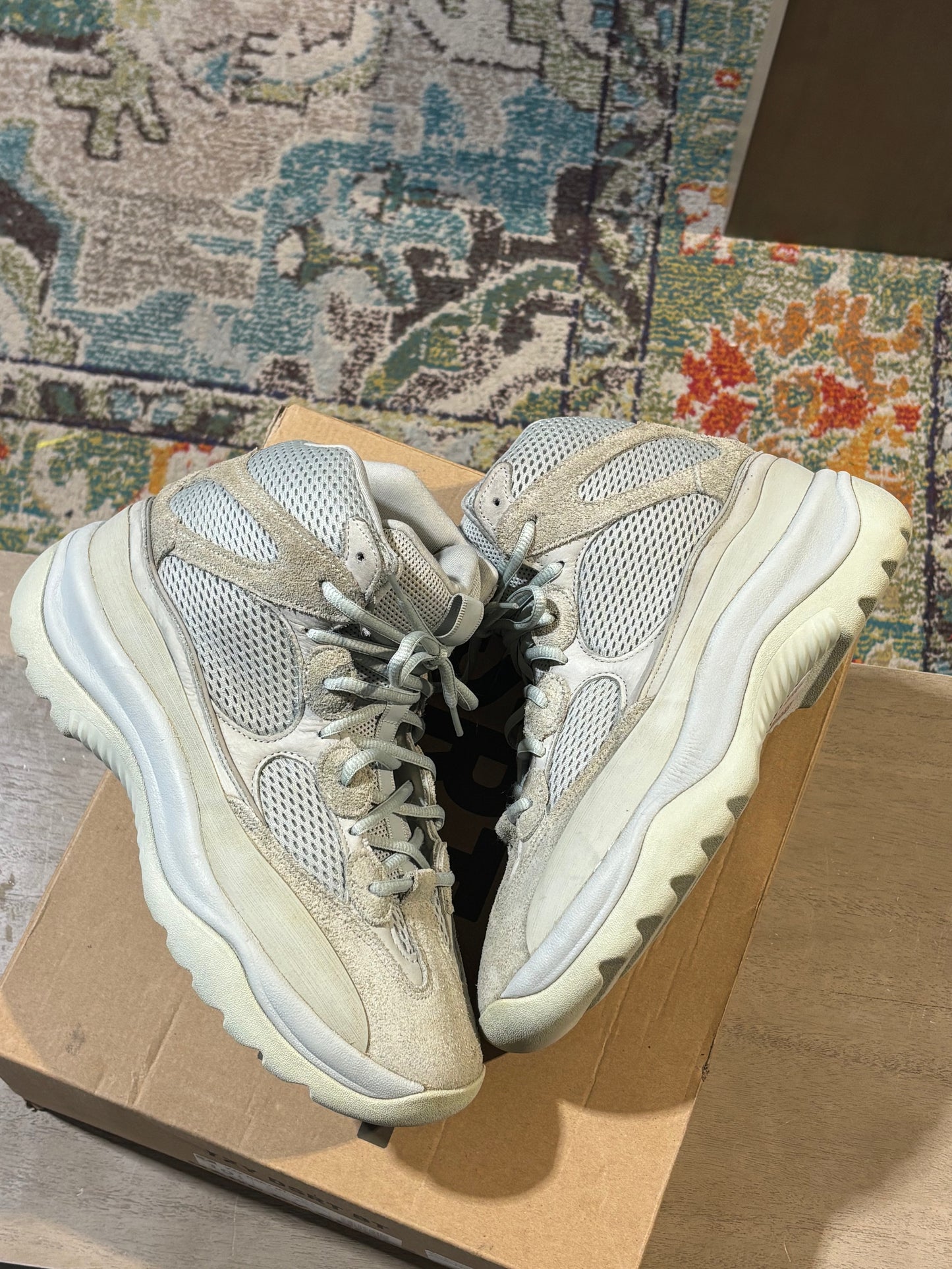 YEEZY DSRT SALT BOOT USED SZ 10.5