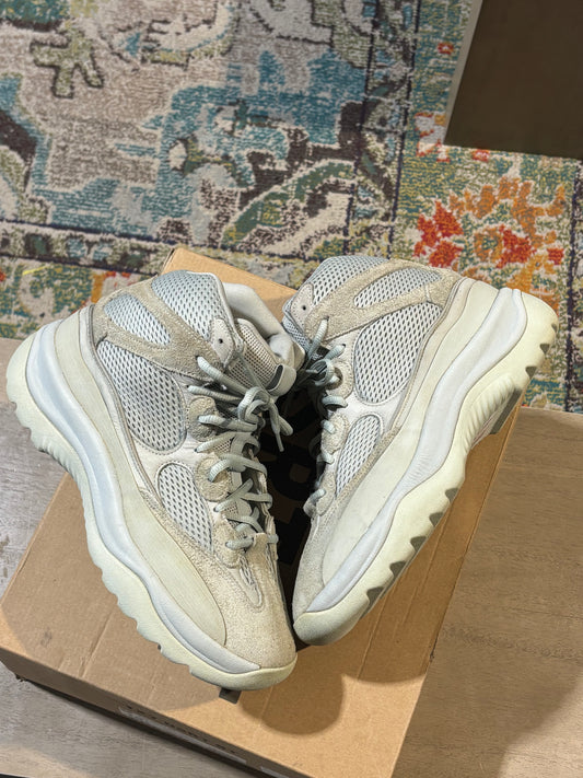 YEEZY DSRT SALT BOOT USED SZ 10.5