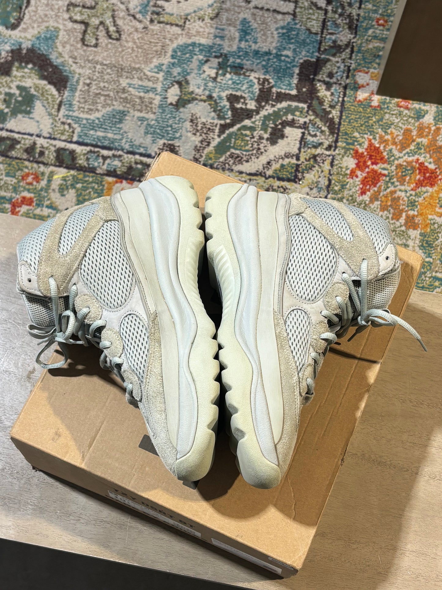 YEEZY DSRT SALT BOOT USED SZ 10.5