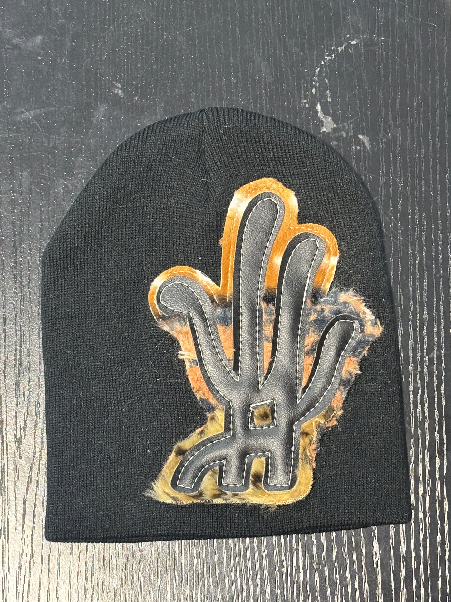 YKWYK BEANIE BLACK/COW REGULAR