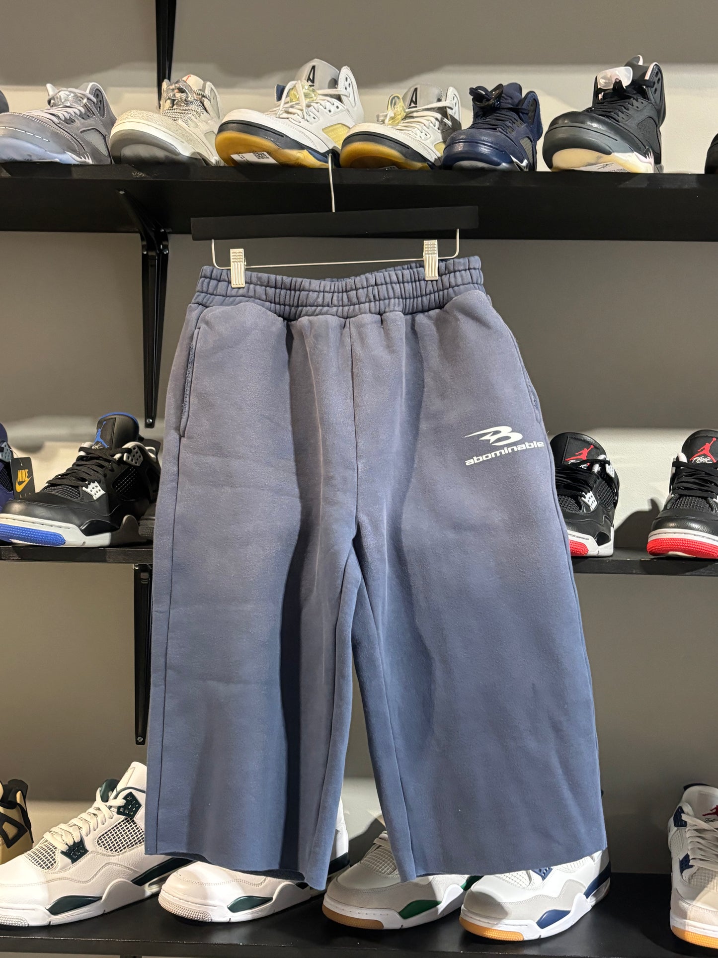ABOMINABLE B LOGO NAVY SHORTS