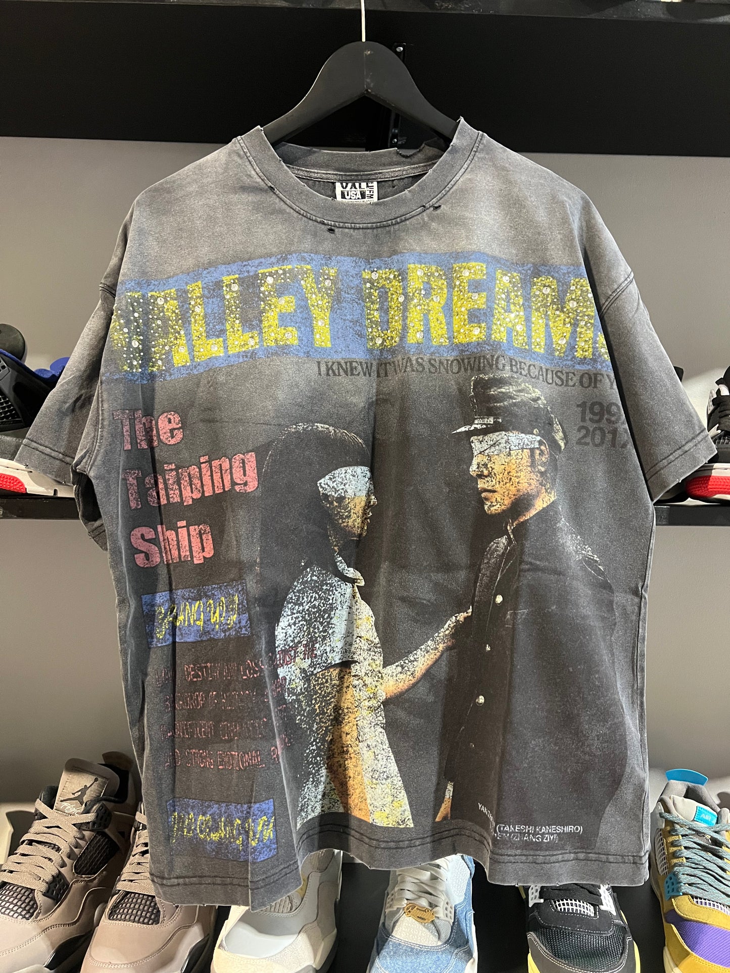 Vale Forever Dreams Against The World tee