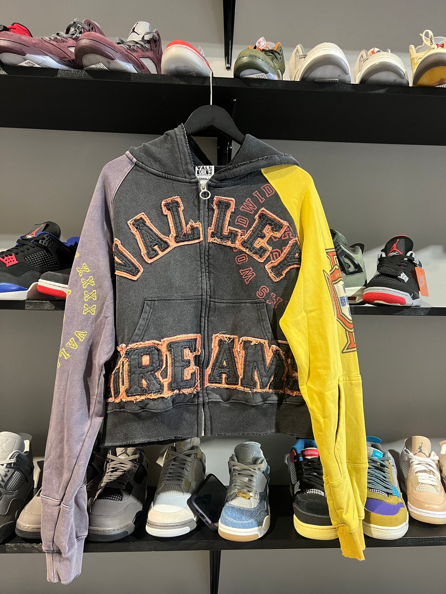 Vale Crest Zipup Jacket