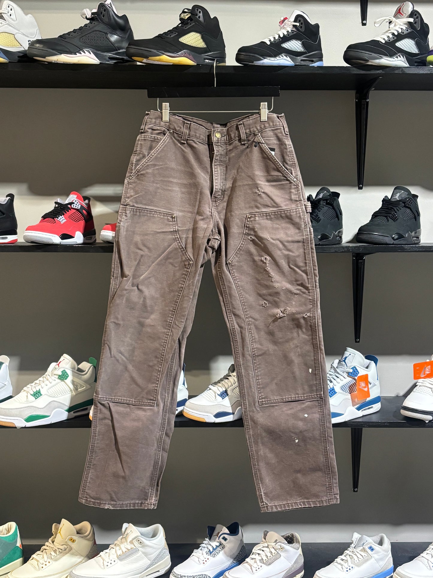 CARHARTT DISTRESSED DOUBLE KNEE PLUM SZ 32