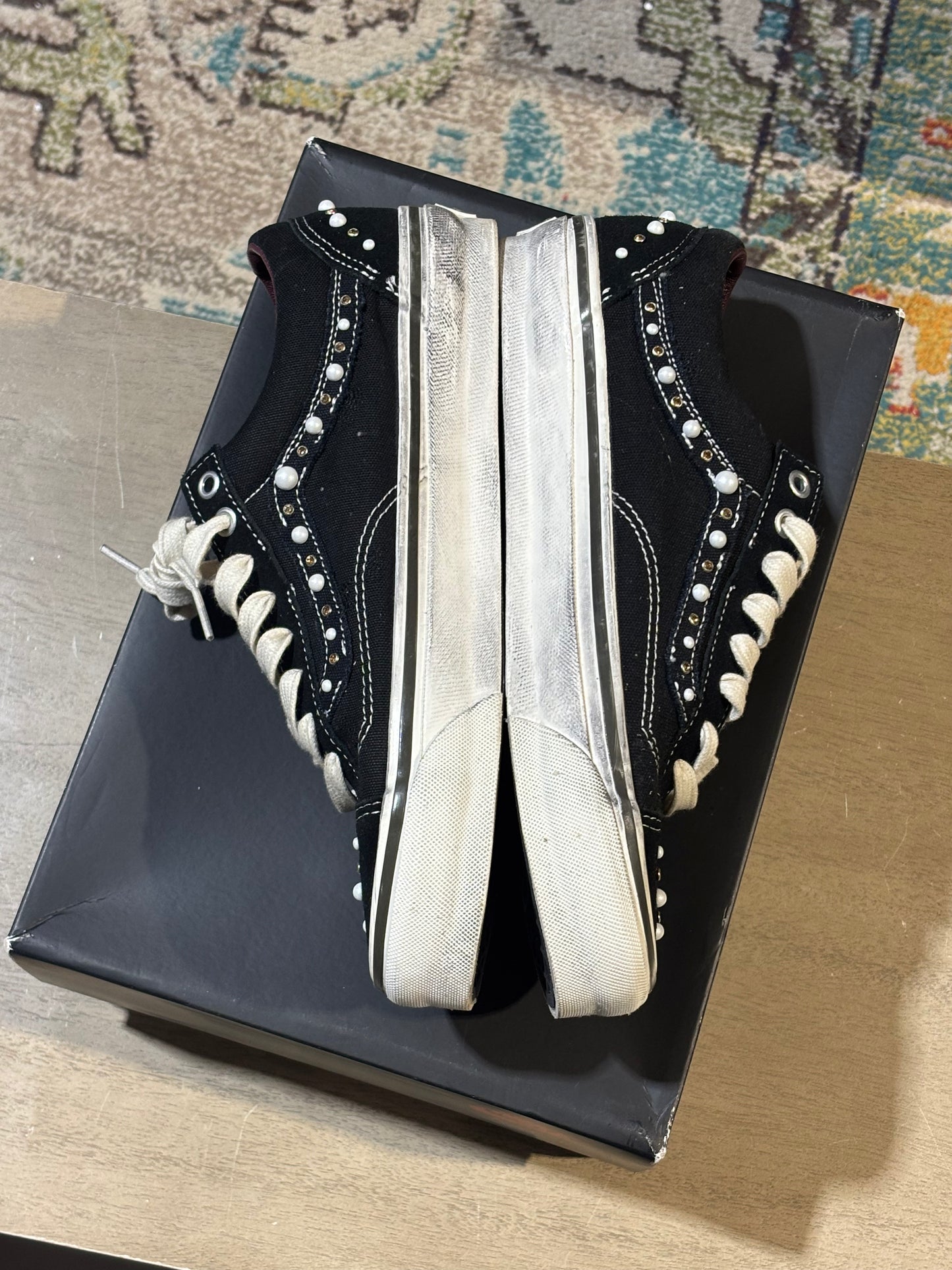 Black Pearlized Vans used sz 8.5 RB