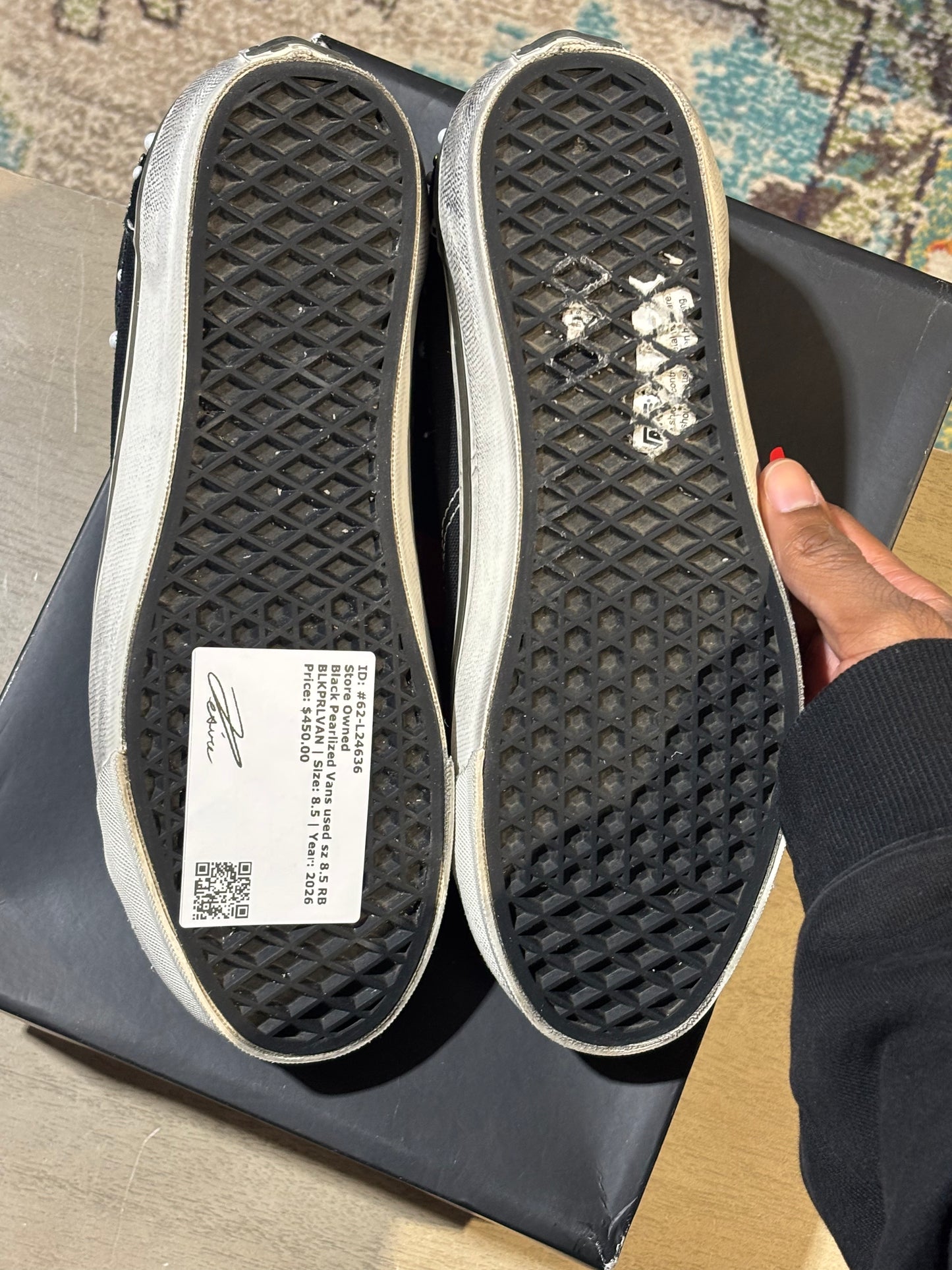 Black Pearlized Vans used sz 8.5 RB