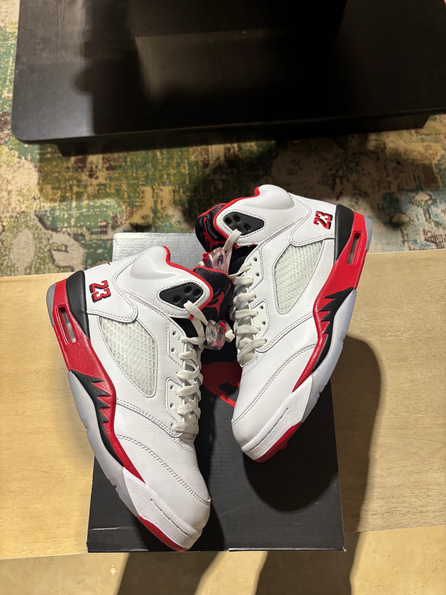 Jordan 5 Fire Red Used sz 9.5