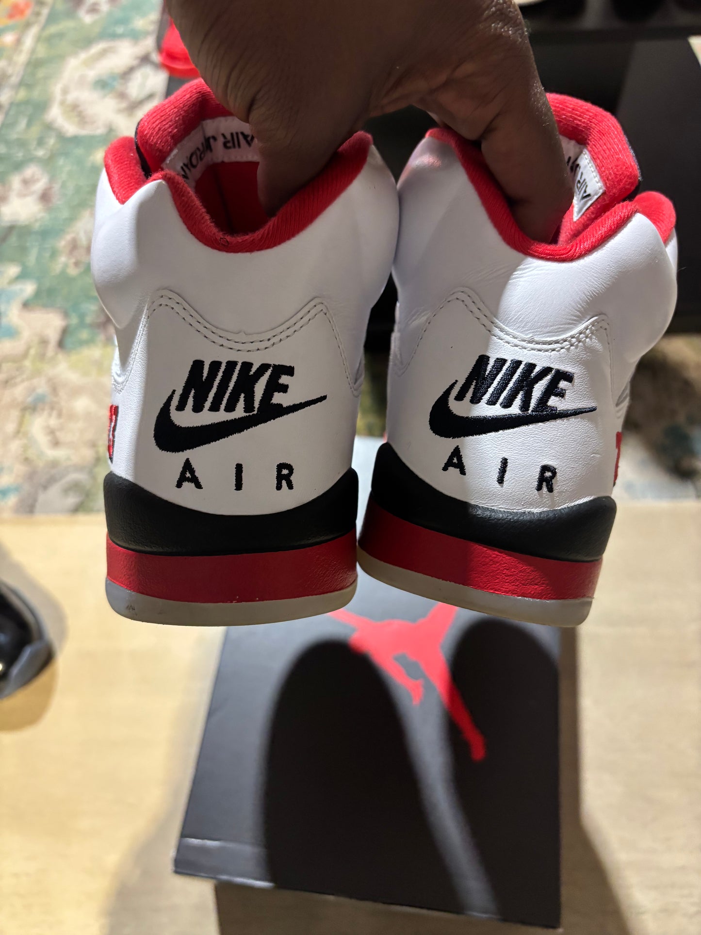 Jordan 5 Fire Red Used sz 9.5