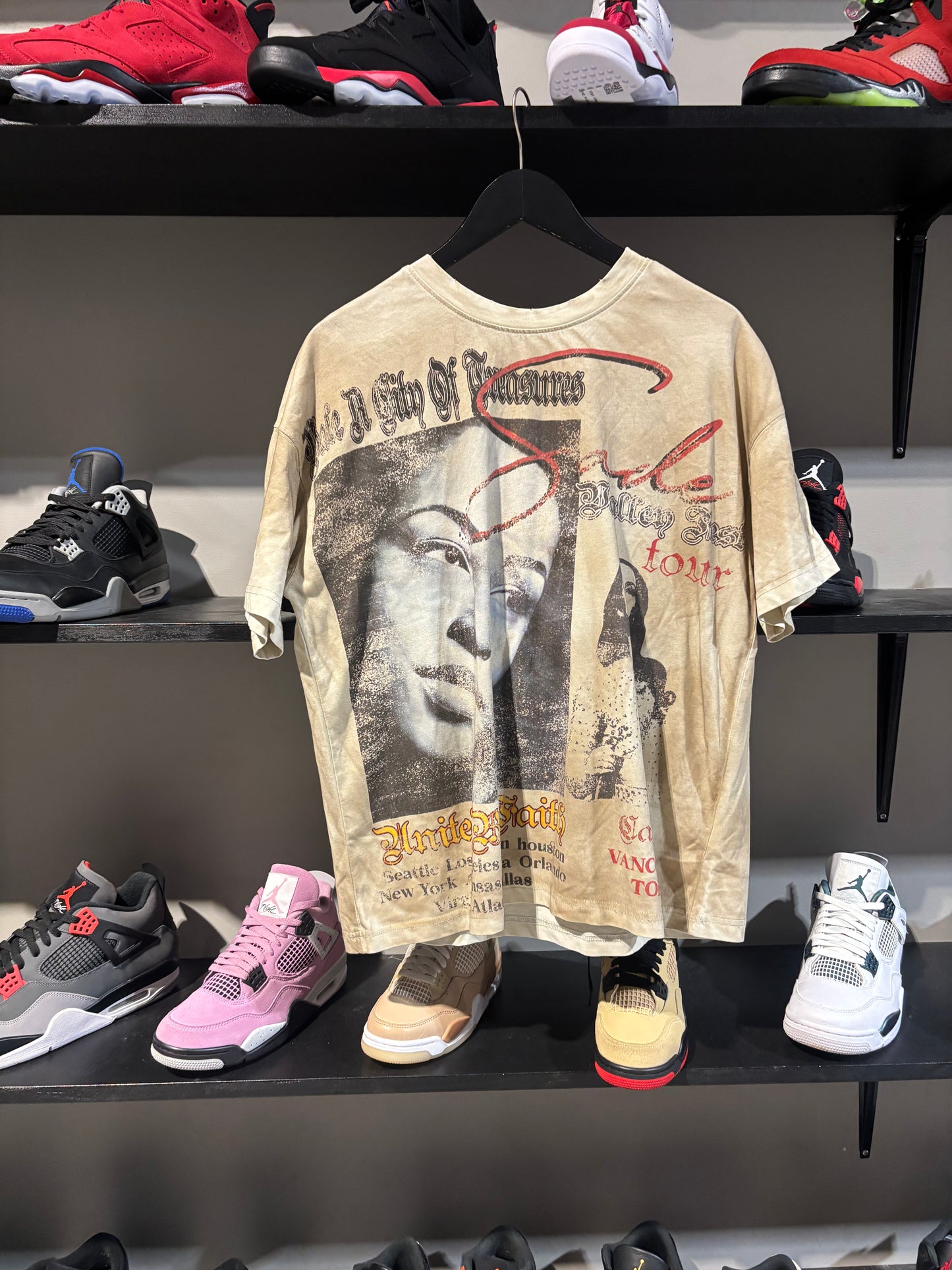 Vale valley tour Sade tee