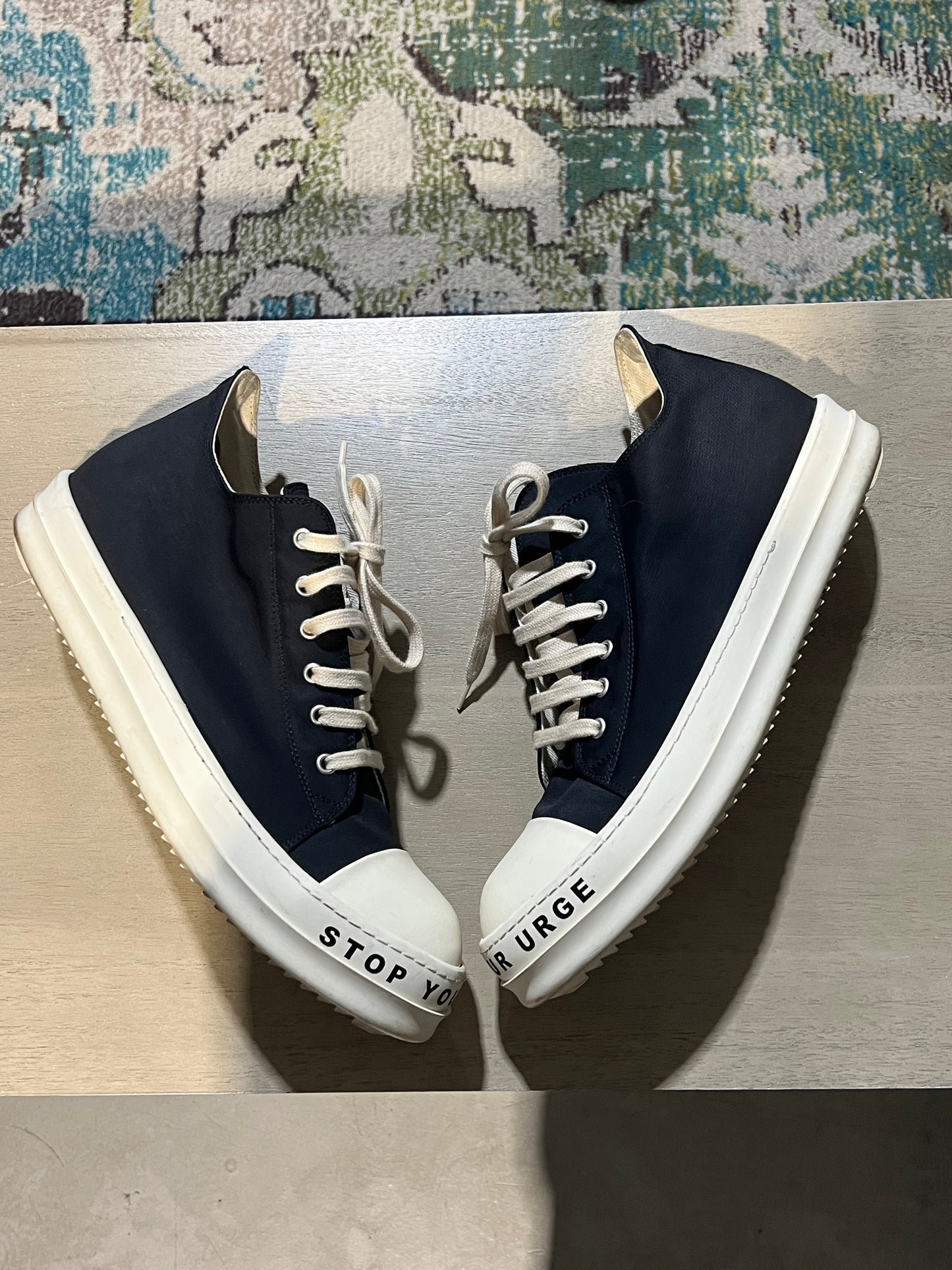 Stop Your Breath Ramone Blk Milk used sz 11