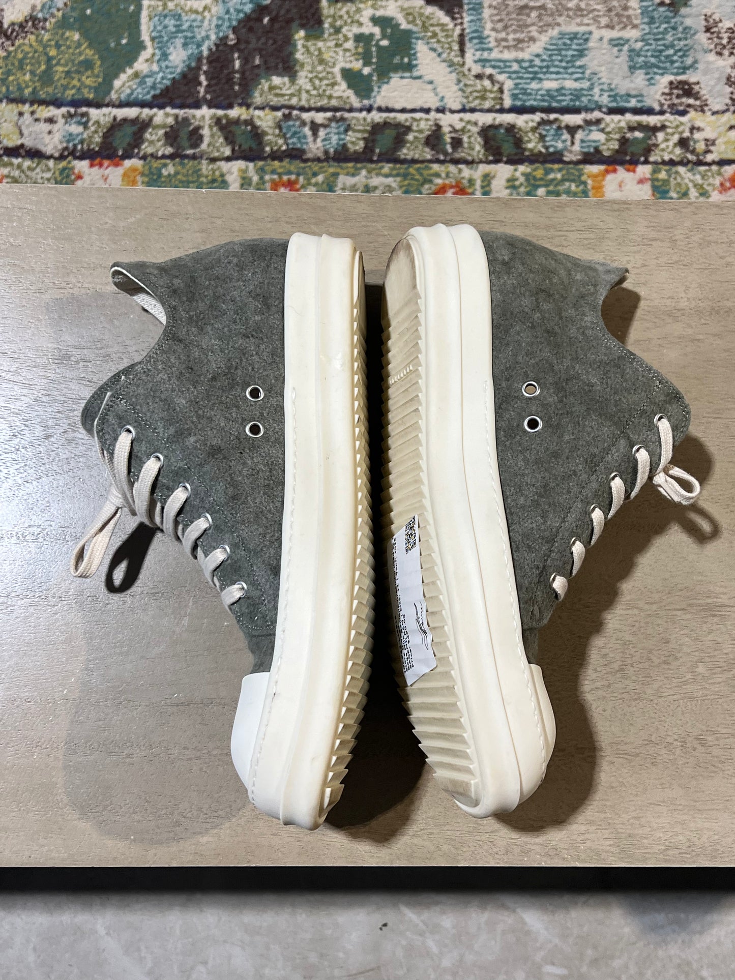 Sage Milk Ramona Drkshdw used sz 11