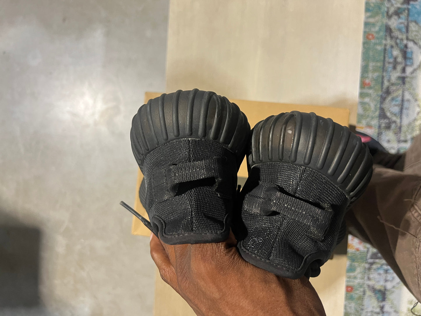 yeezy 350 mono cinder used sz 6.5
