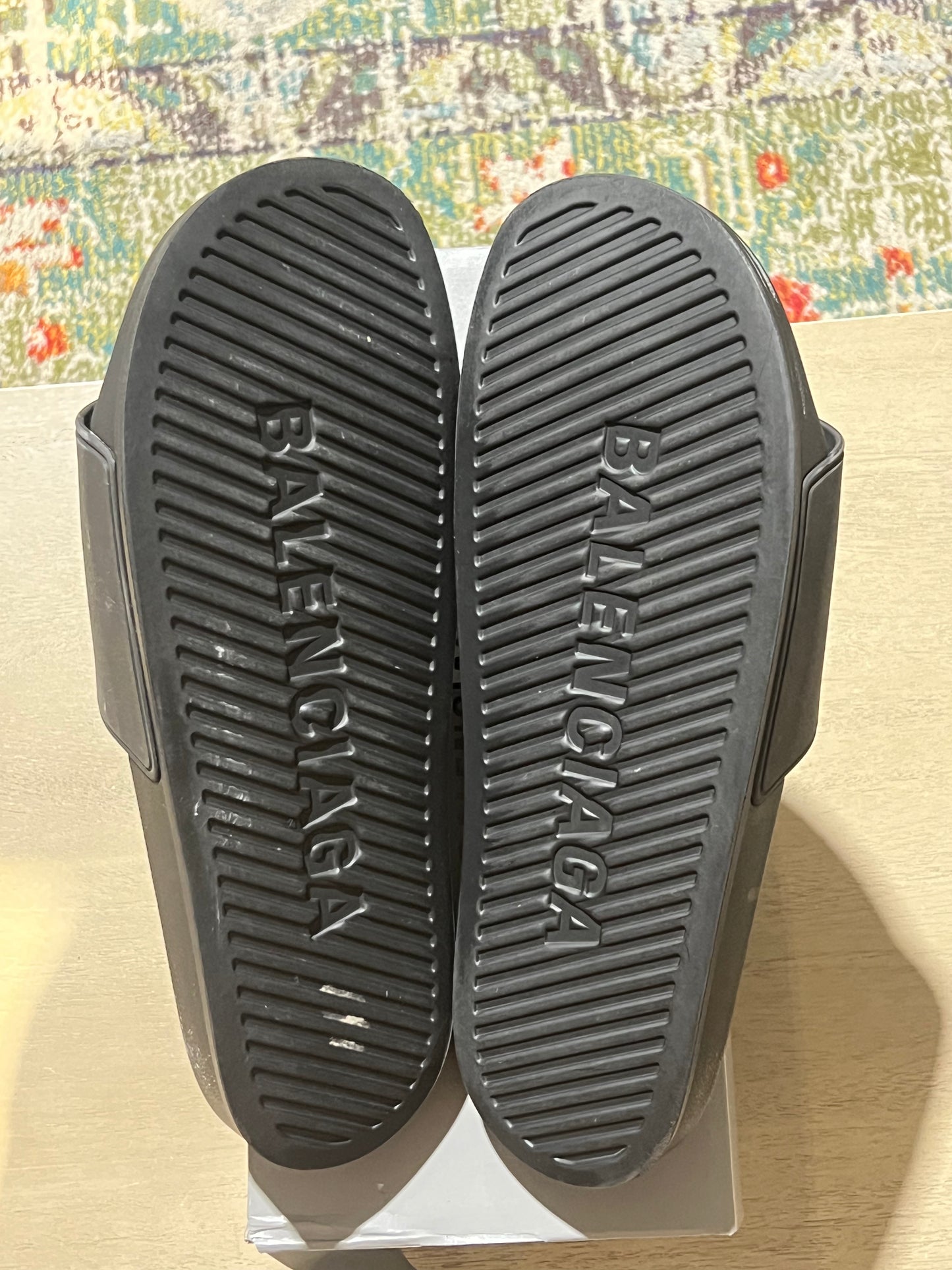 BALENCIAGA slides spell out used sz 12