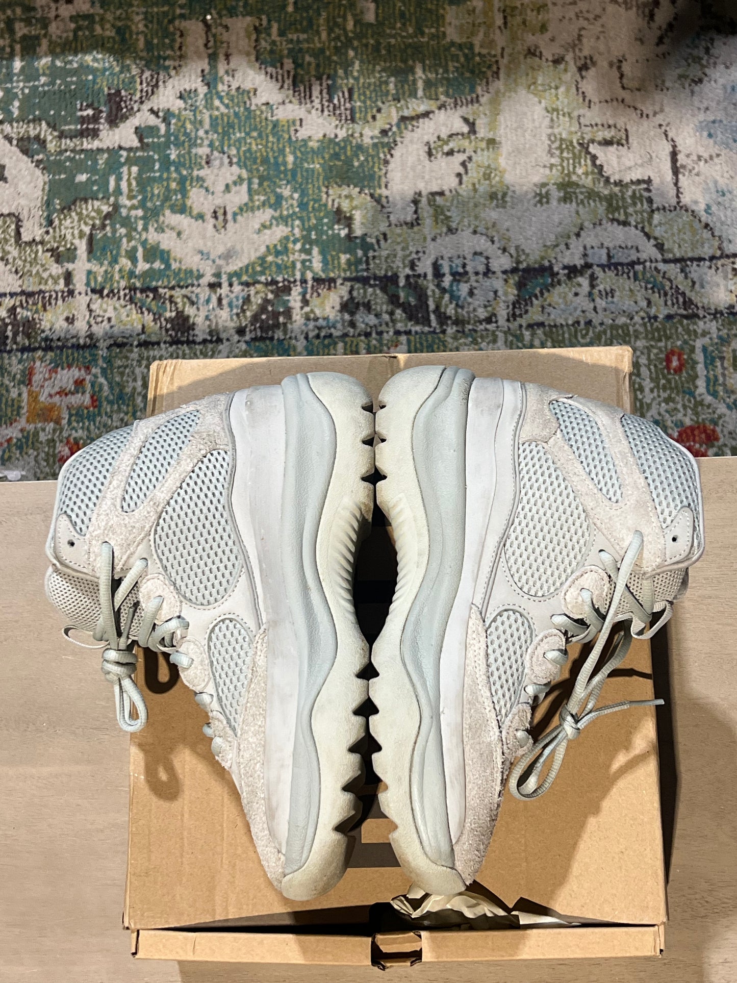 yeezy boot salt used sz 7.5