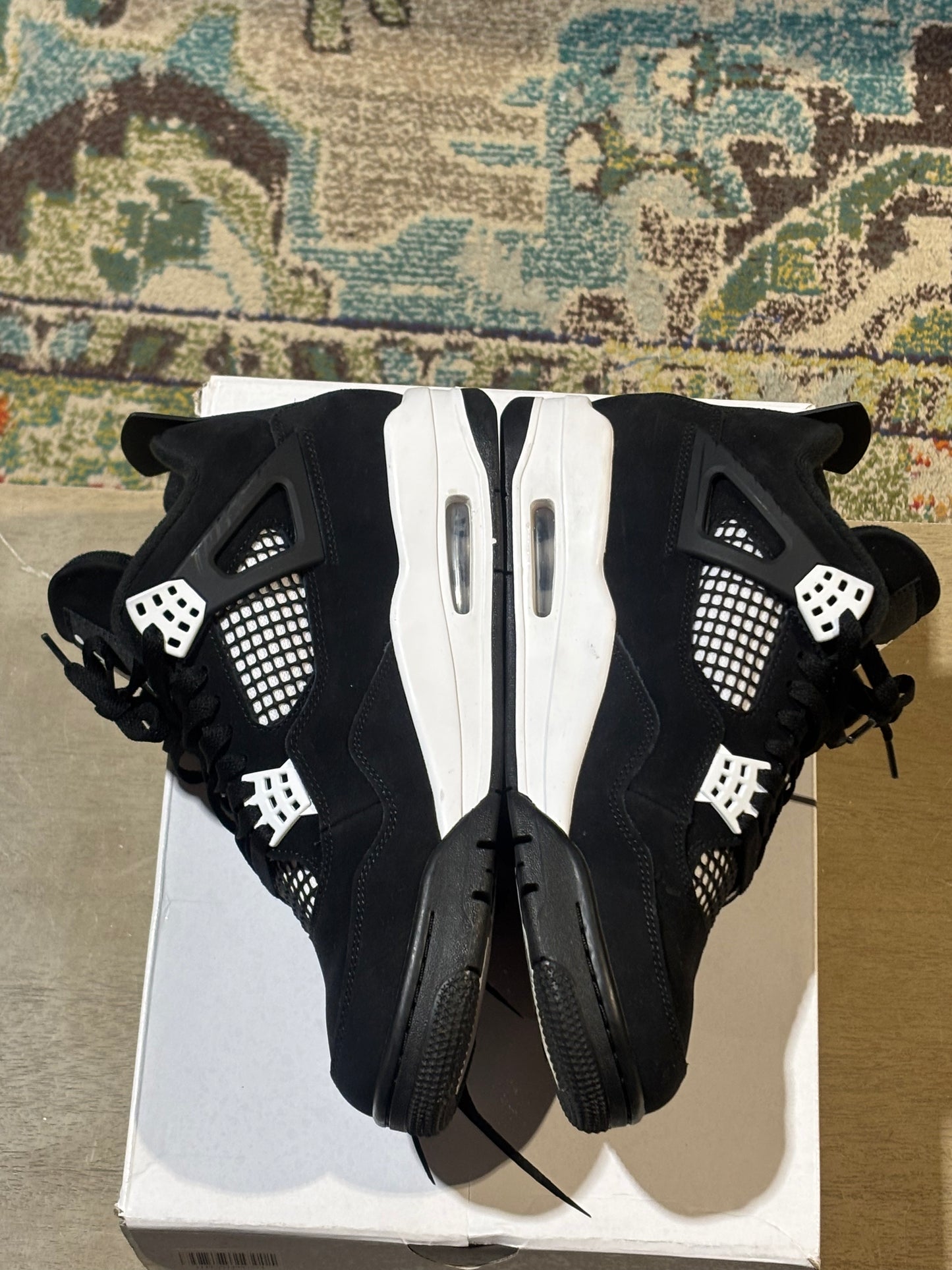 Jordan 4 White Thunder Used Sz 9.5