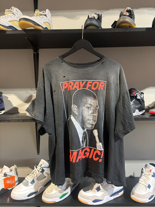 Hmdd pray for magic tee