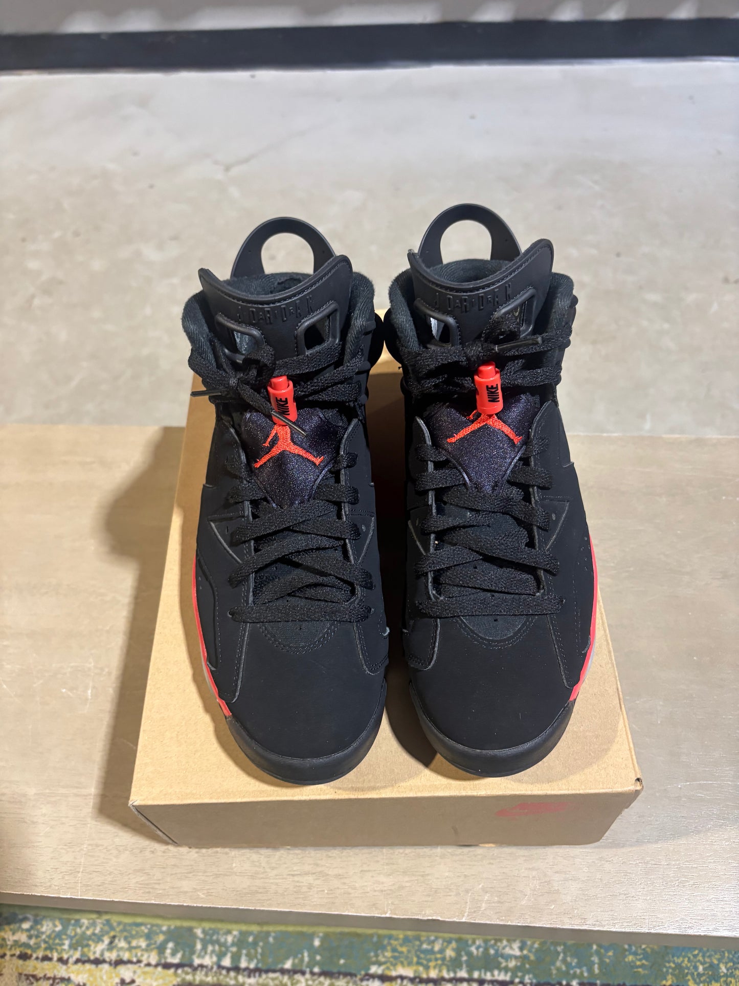 Jordan 6 salesmen used sz 8.5