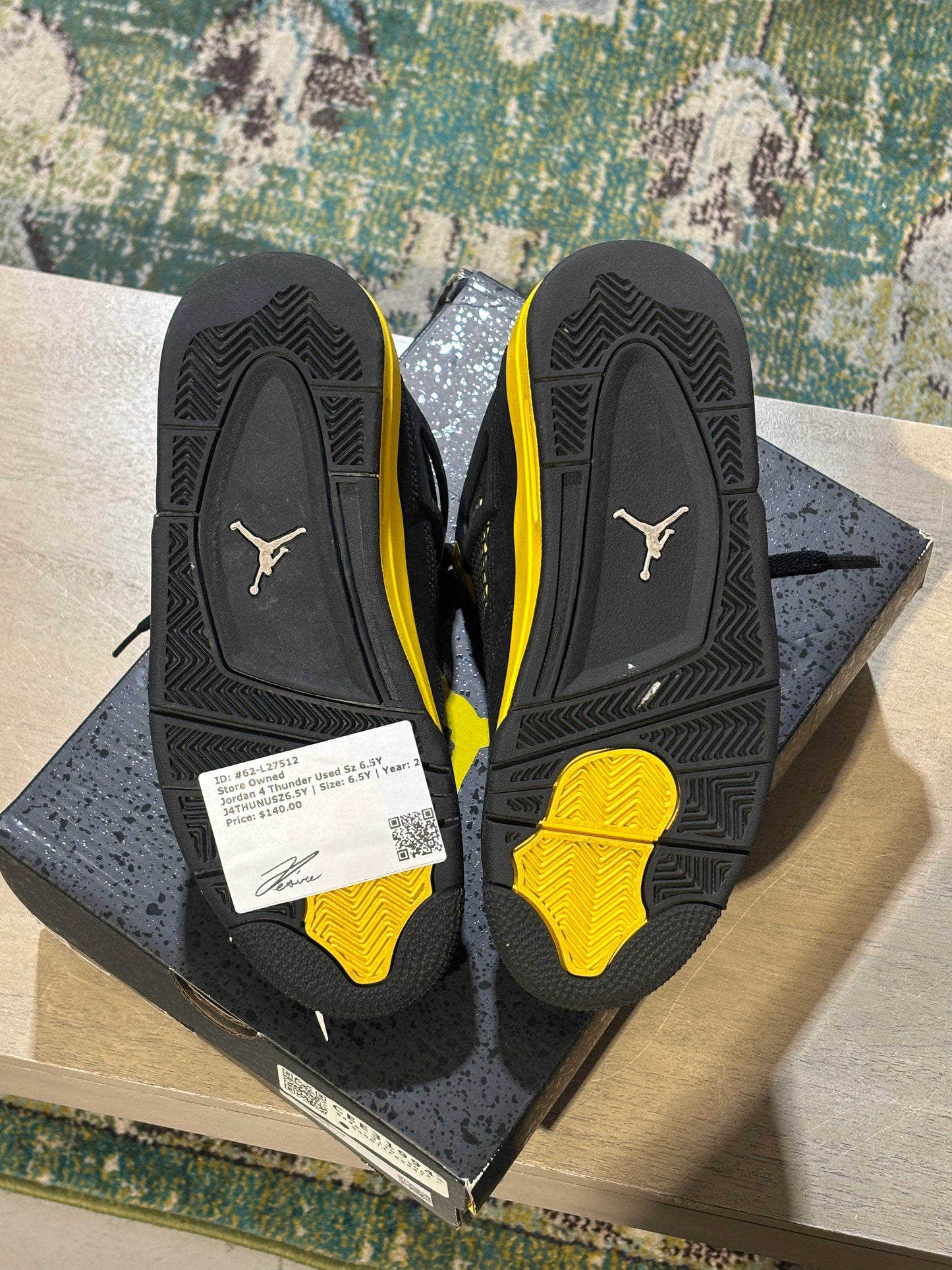 Jordan 4 Thunder Used Sz 6.5Y