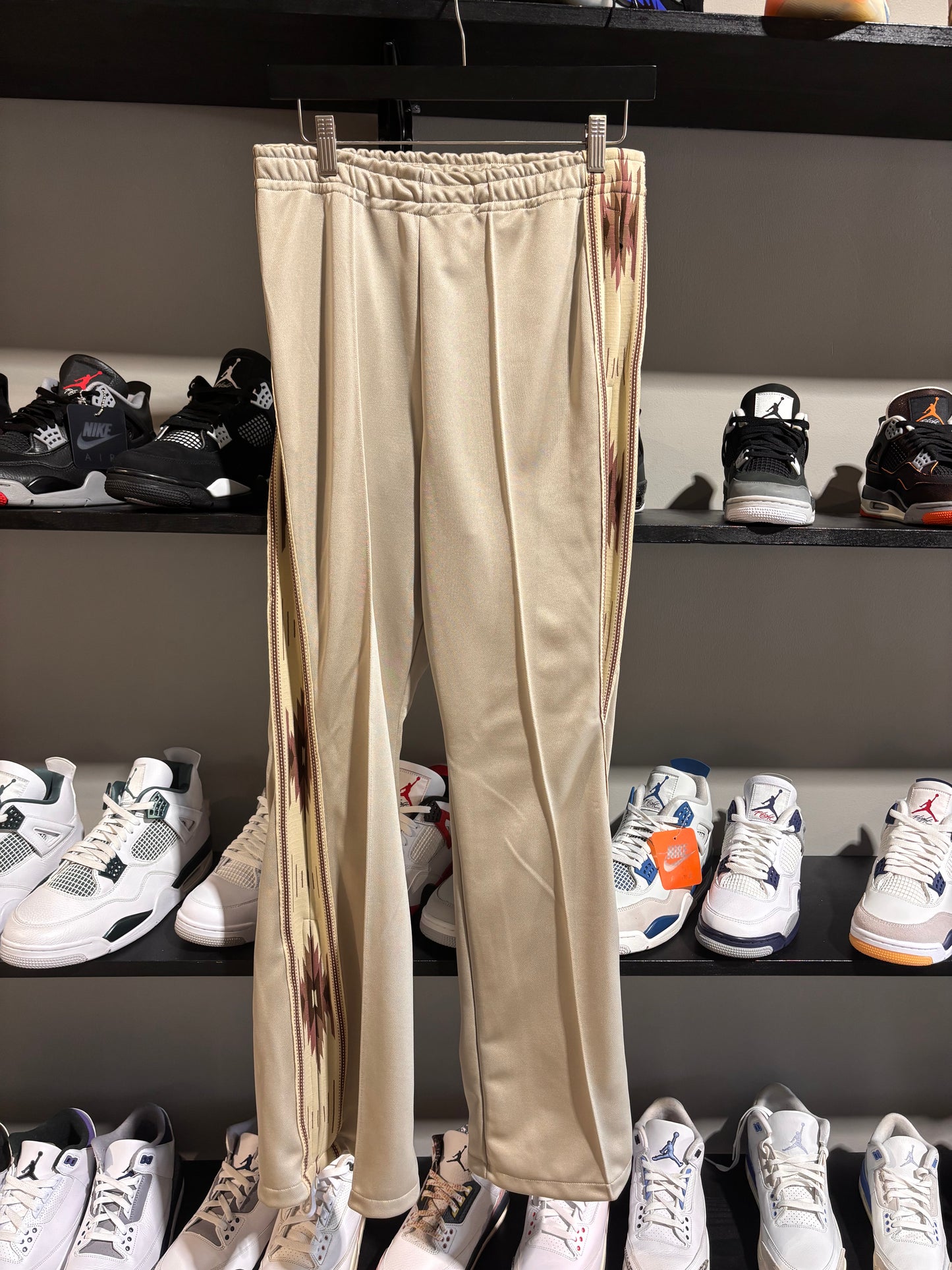 tan kapital track pant kochi