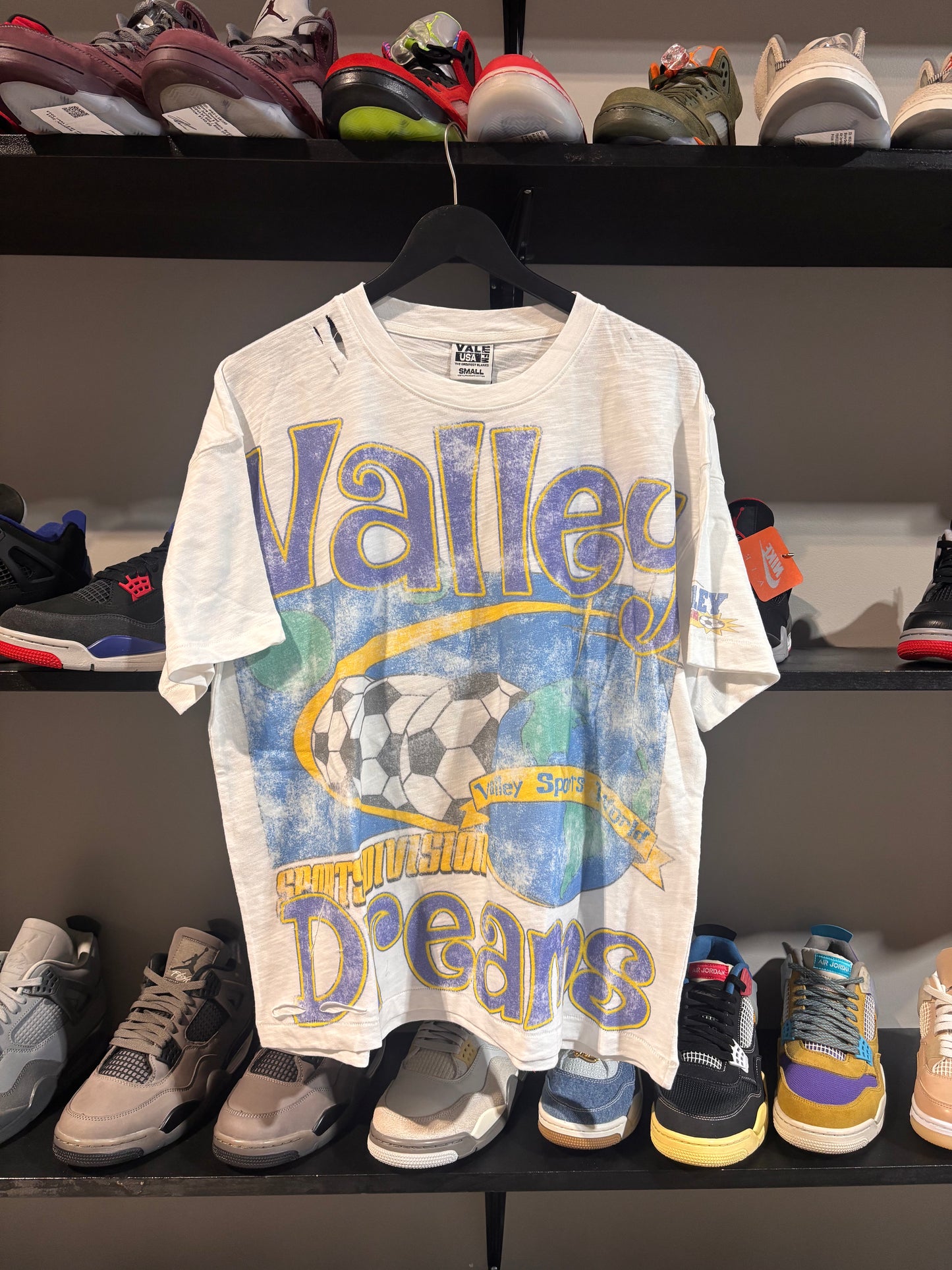 Vale  futball tee