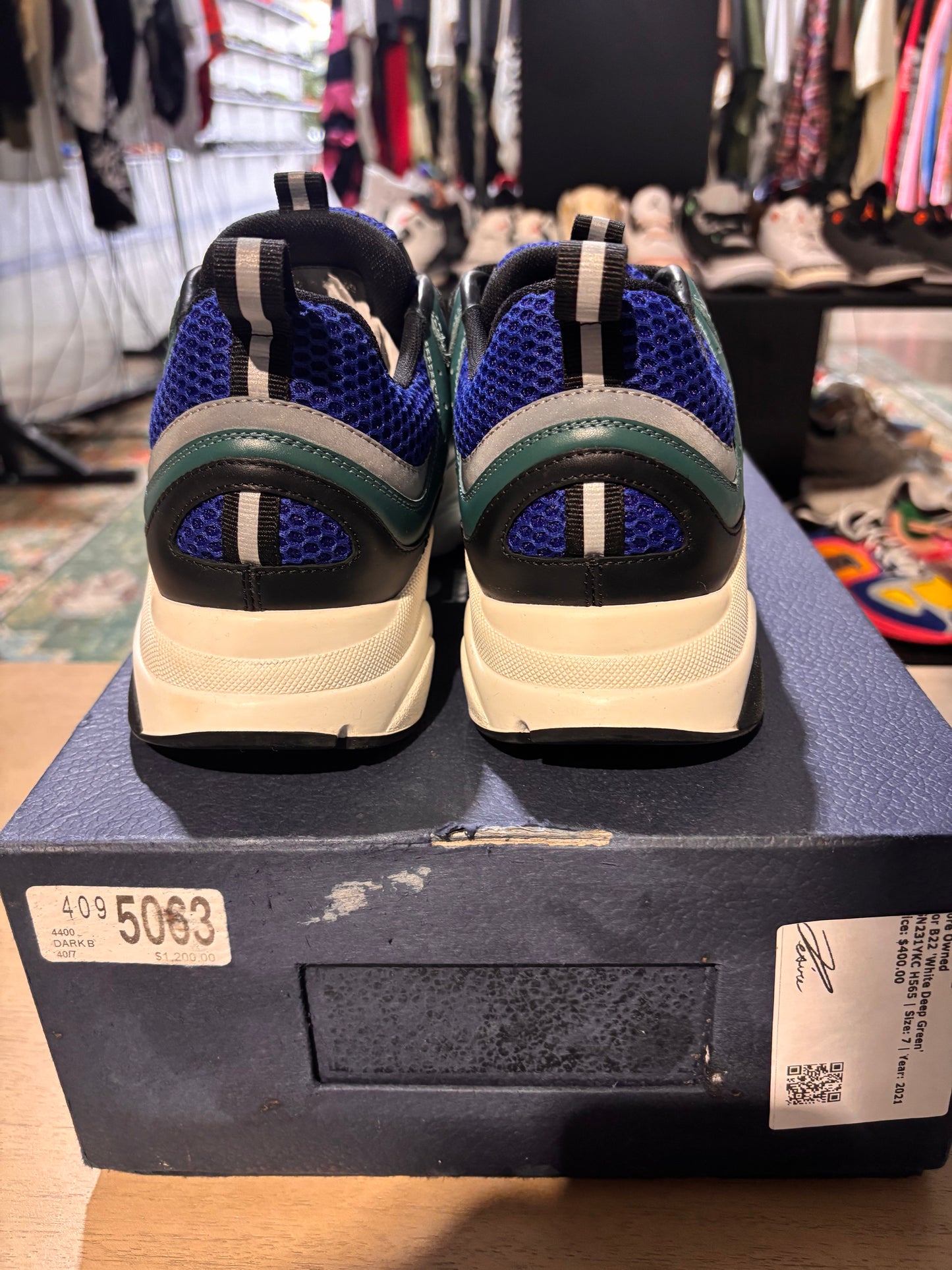 Dior B22 White Deep Green Used