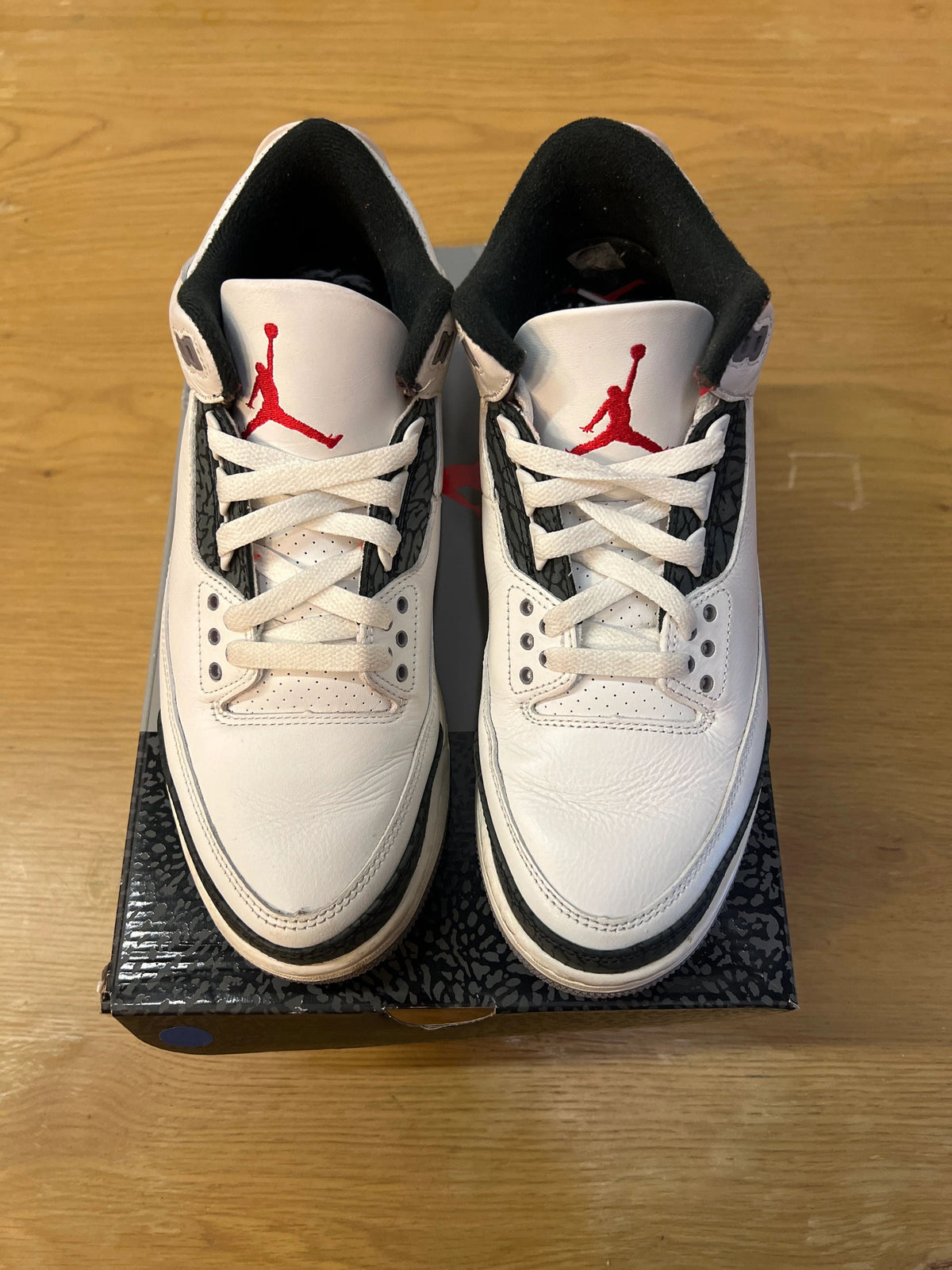 Jordan 3 Retro Cement Grey - Pre-Owned