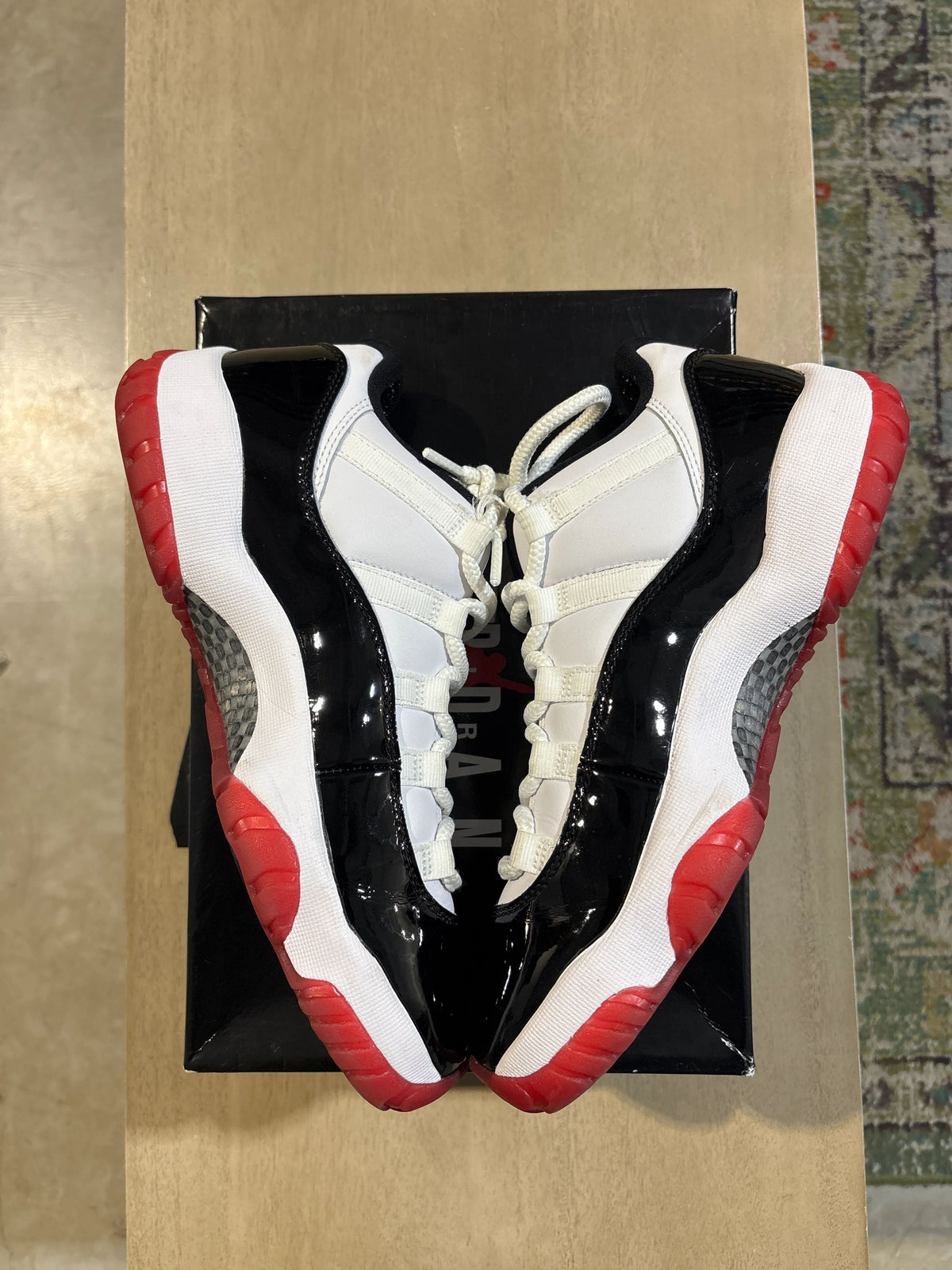 Jordan 11 Retro Low Concord Bred - Pre-Owned