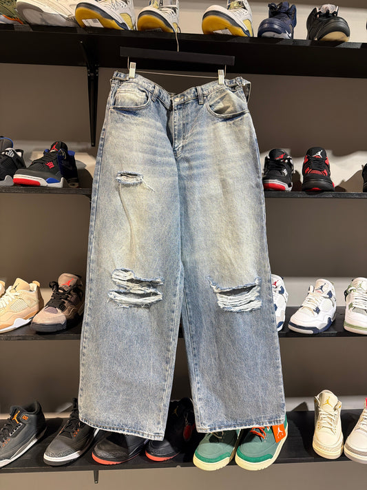 Hmdd Light Wash Baggy Distressed Jeans - Pre-Owned