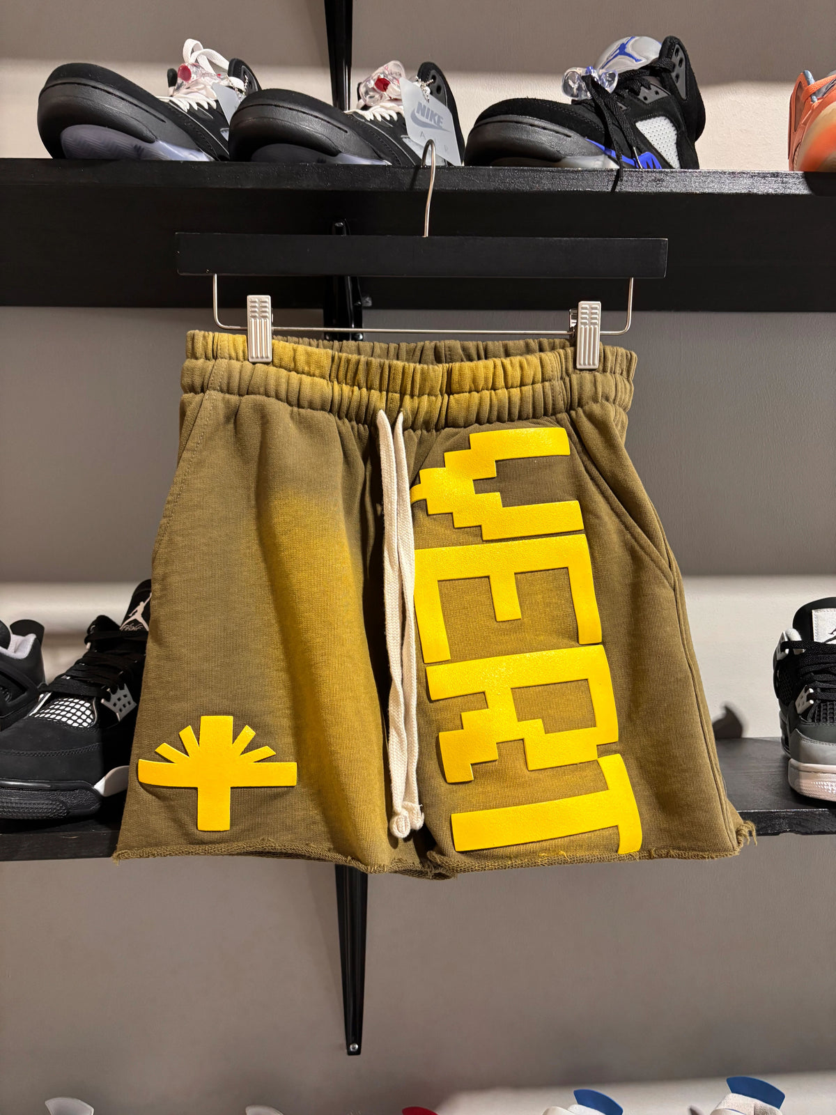 Vertabrae Yellow Short