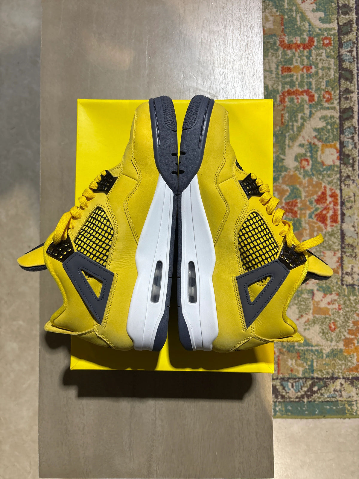 Jordan 4 Retro Lightning (2021) - Pre-Owned