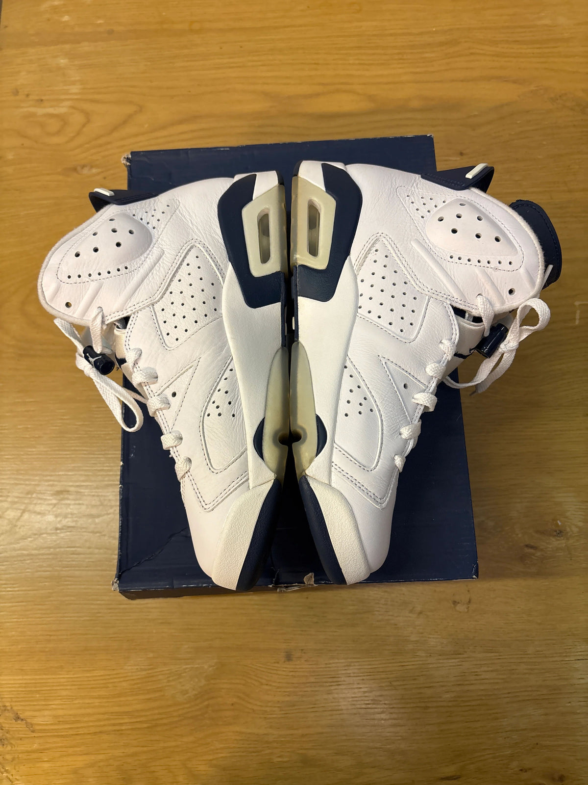 Jordan 6 Retro Midnight Navy (2022) - Pre-Owned
