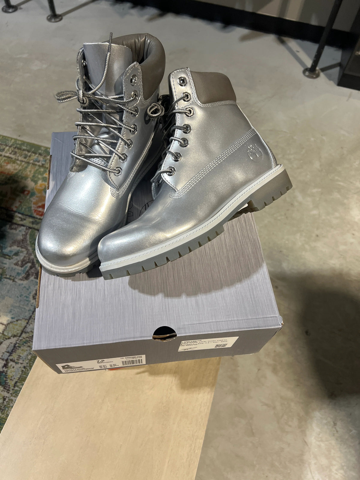 Veneda Carter Silver Timbs Used Sz 7.5 - Pre-Owned