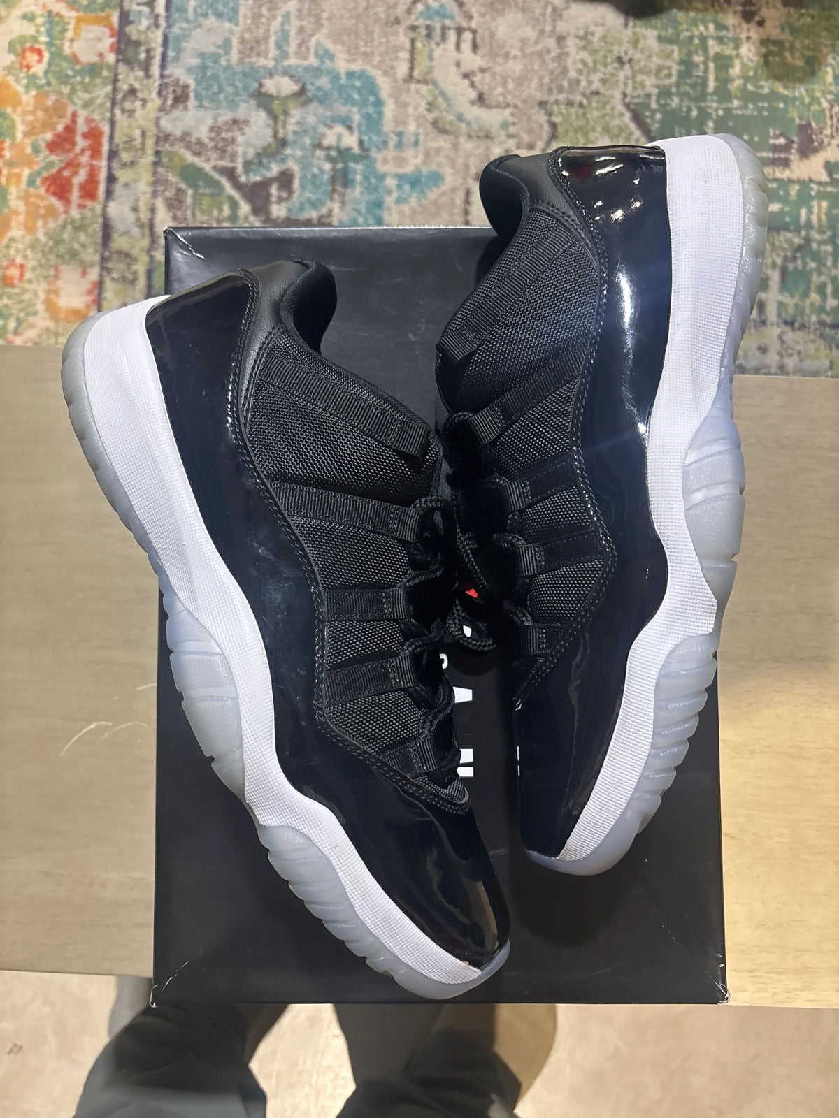 Jordan 11 Retro Low Space Jam - Pre-Owned