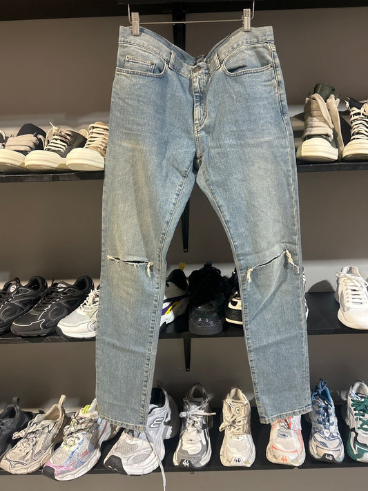 Saint Laurent Paris Vintage Wash Knee Blowout D02 Denim