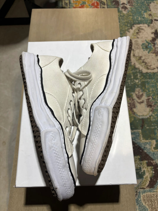 Maison Mihara White/Black Used Sz 13 - Pre-Owned