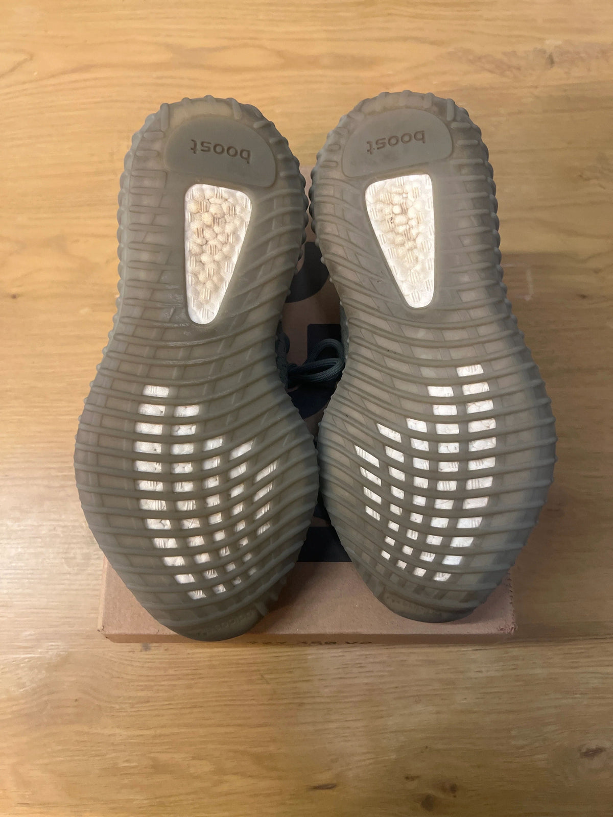 adidas Yeezy Boost 350 V2 Granite - Pre-Owned