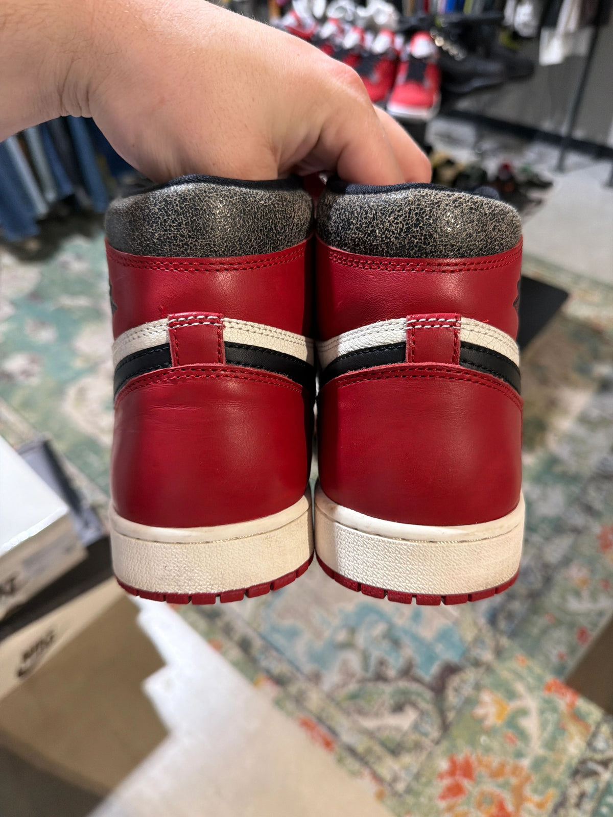 Jordan 1 Retro High OG Chicago Lost and Found - Pre-Owned