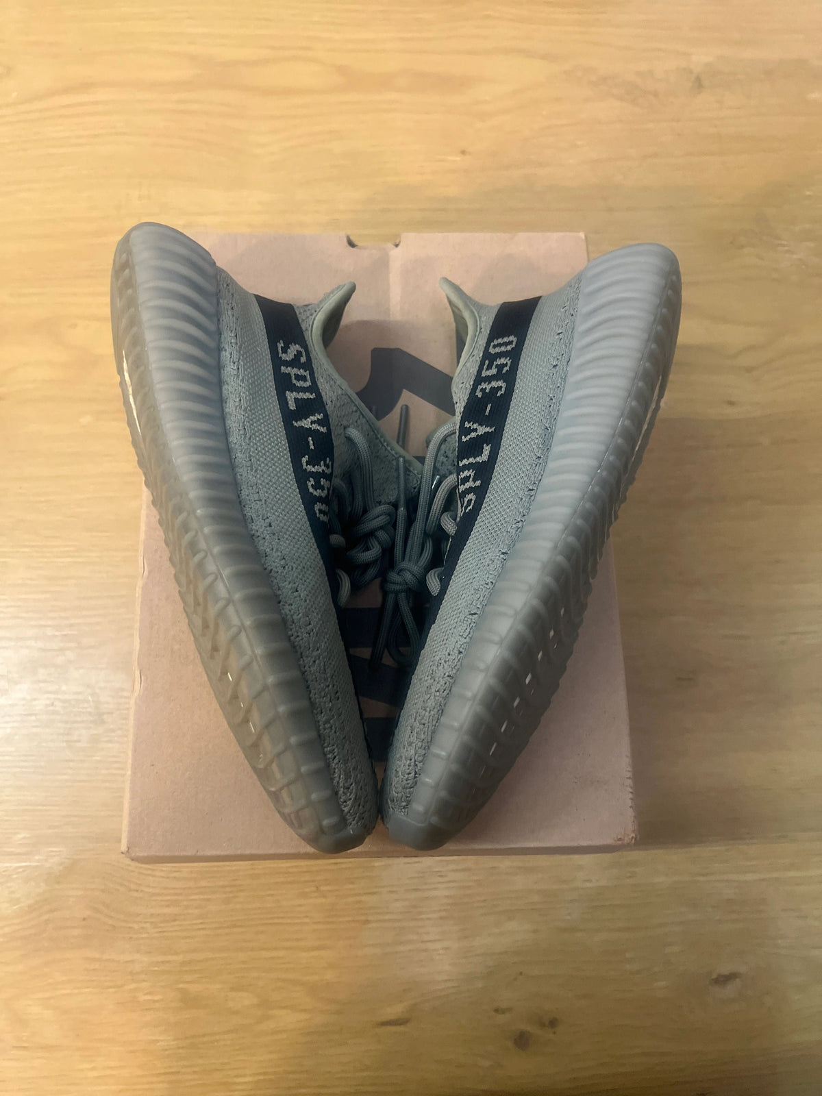 adidas Yeezy Boost 350 V2 Granite - Pre-Owned