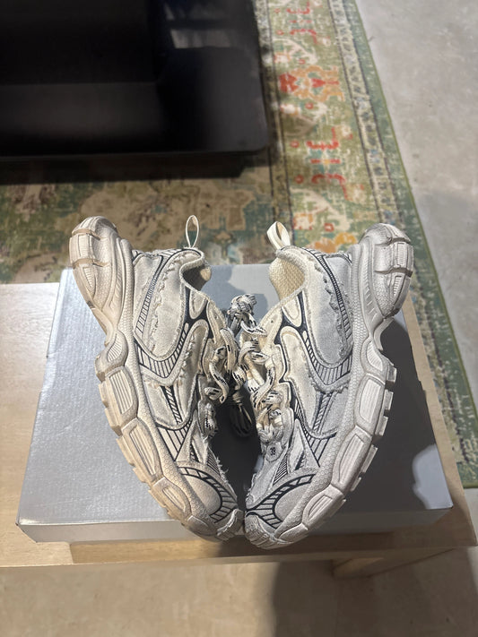 Balenciaga 3Xl Beige Destroyed Sneakers Sz 6 - Pre-Owned