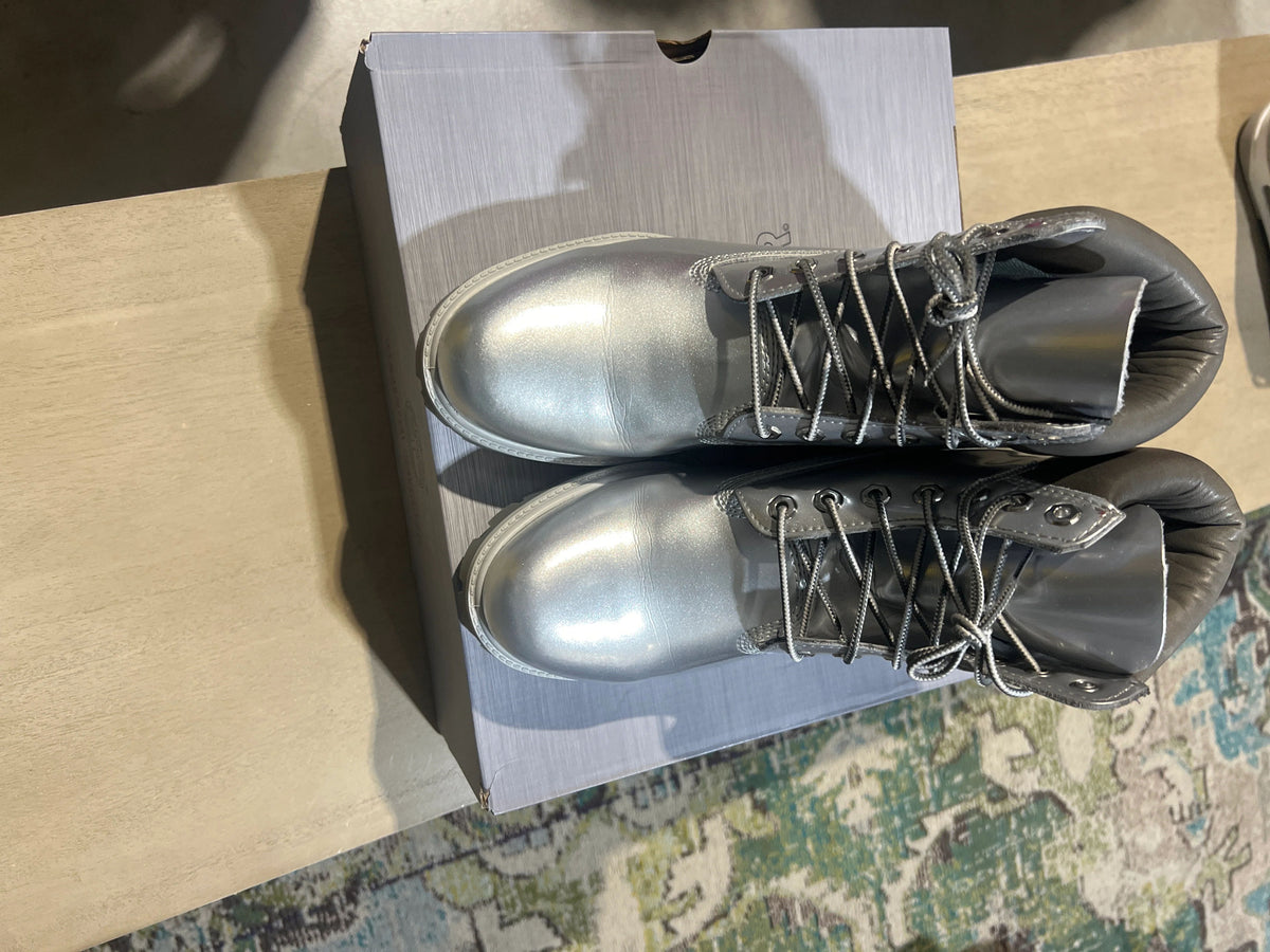 Veneda Carter Silver Timbs Used Sz 7.5 - Pre-Owned