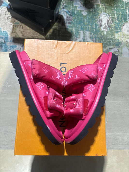 Louis Vuitton Pool Pillow Comfort Mule Pink Used Sz 5 - Pre-Owned