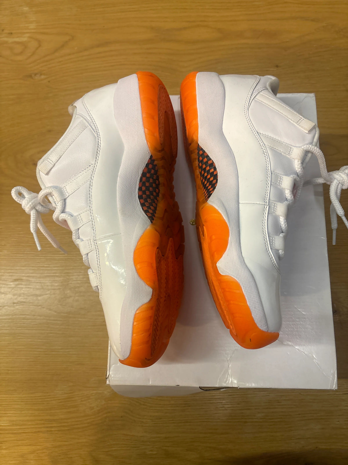 Jordan 11 Retro Low Citrus (2021) (Women's) - Pre-Owned