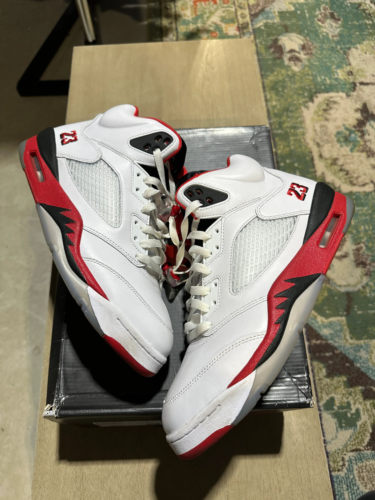 Jordan 5 Retro Fire Red Black Tongue (2025) - Pre-Owned