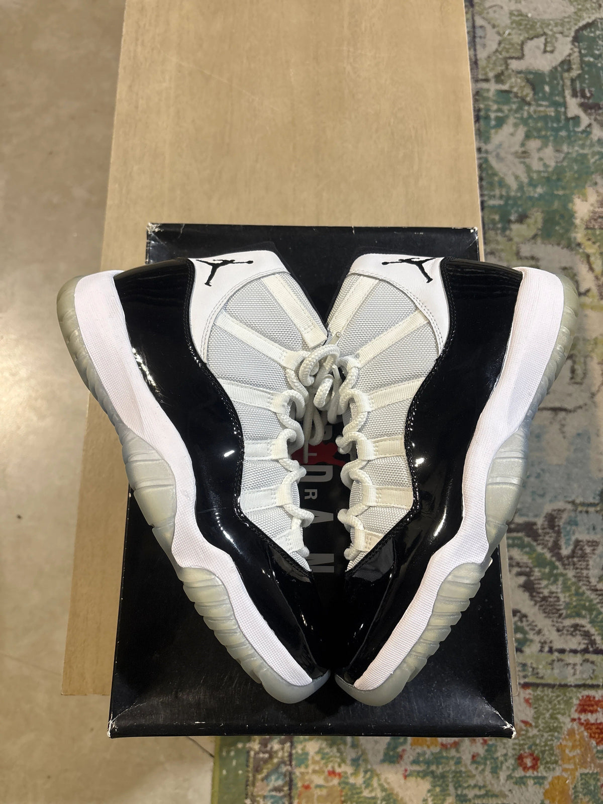 Jordan 11 Retro Concord (2018) - Pre-Owned