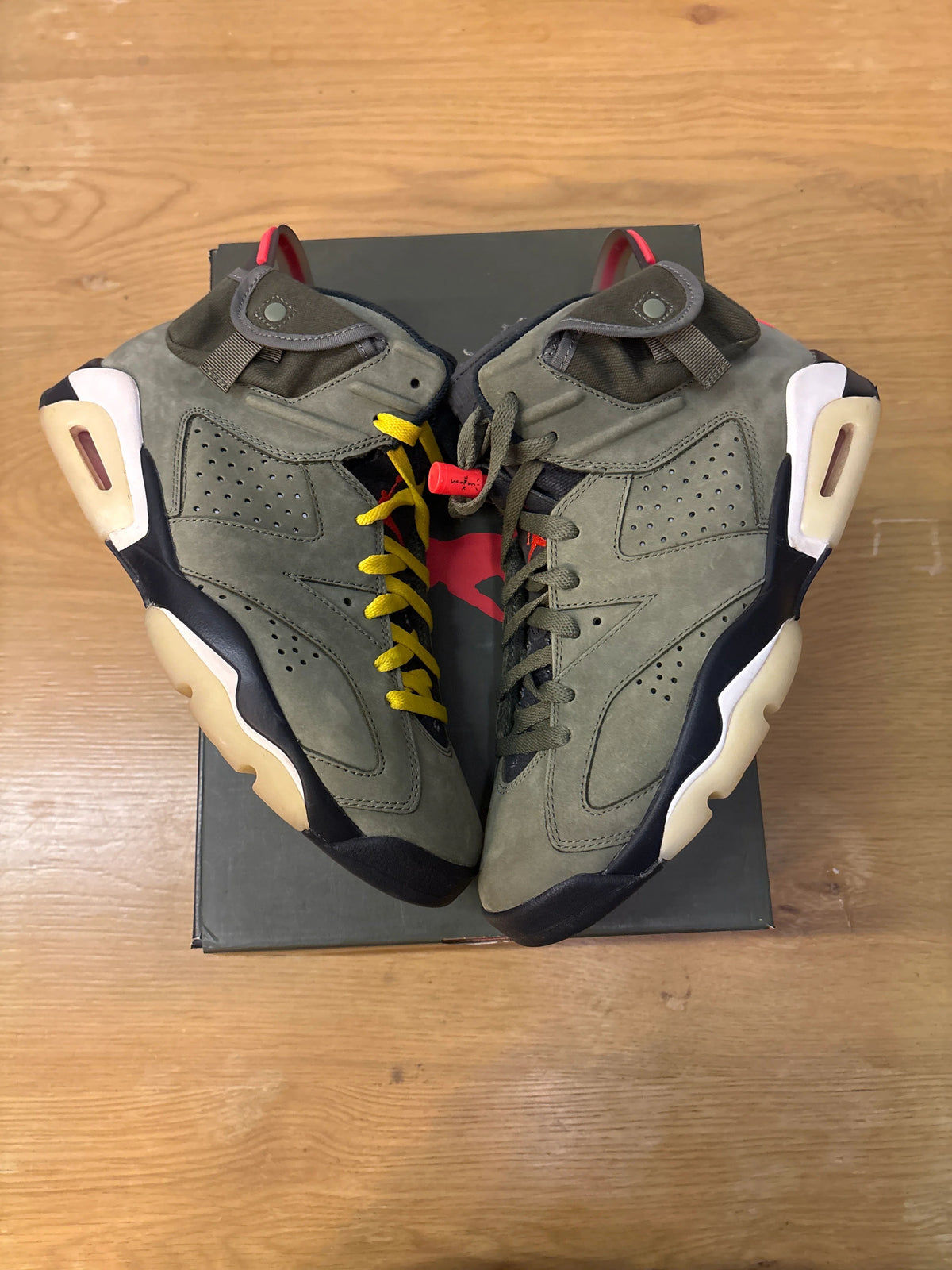 Jordan 6 Retro Travis Scott - Pre-Owned