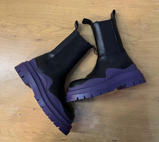 Bottega Purple And Black Boot - Pre-Owned