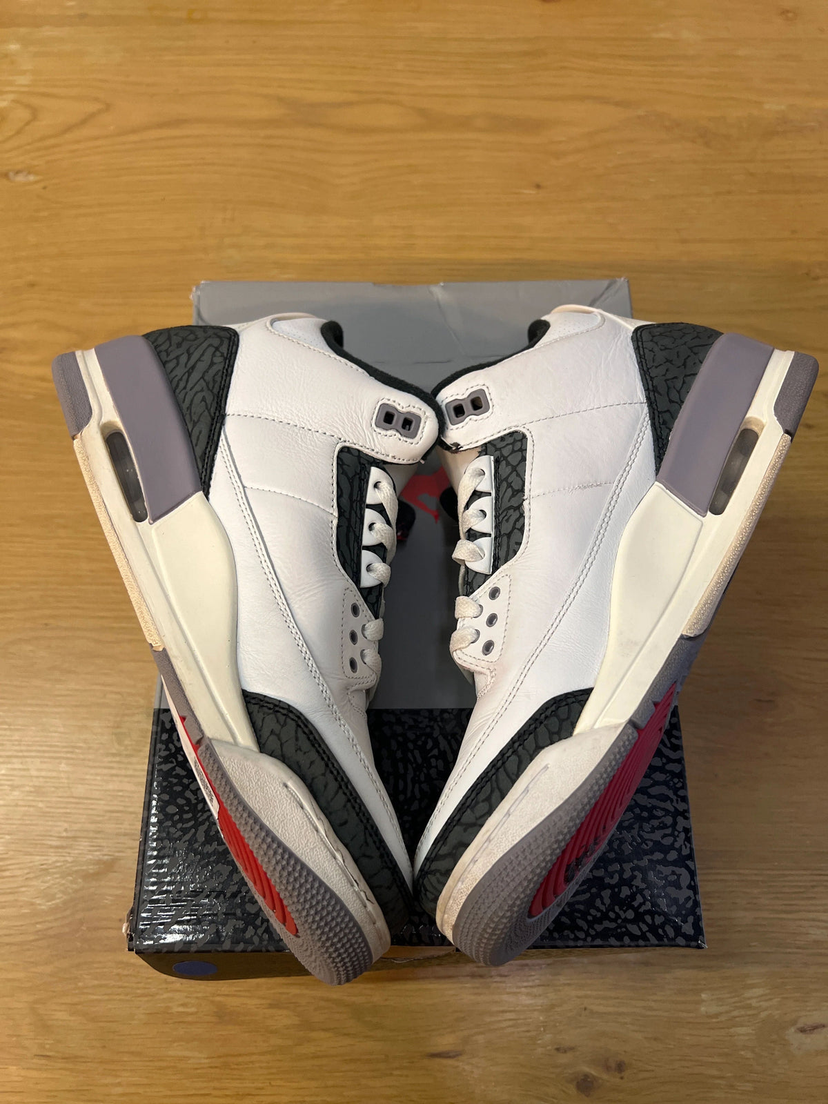 Jordan 3 Retro Cement Grey - Pre-Owned