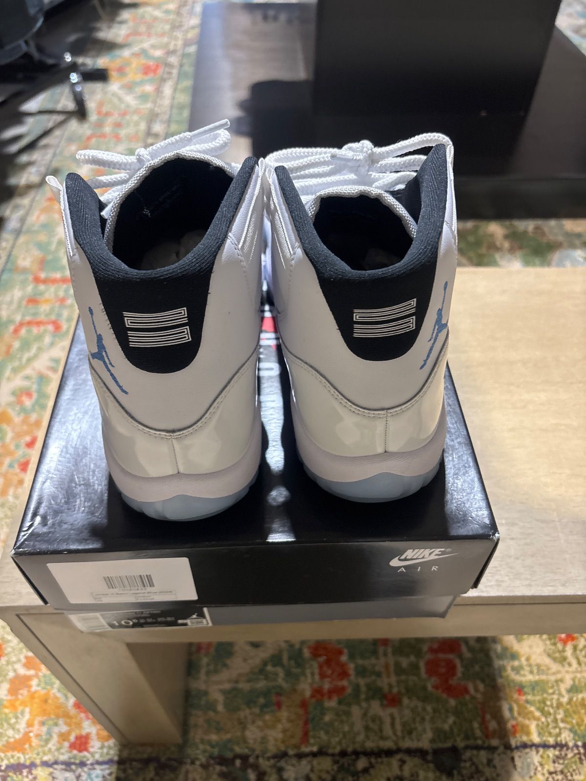 Jordan 11 Retro Legend Blue (2024) - Pre-Owned