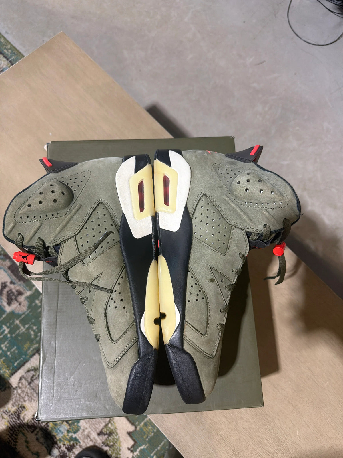 Jordan 6 Retro Travis Scott - Pre-Owned